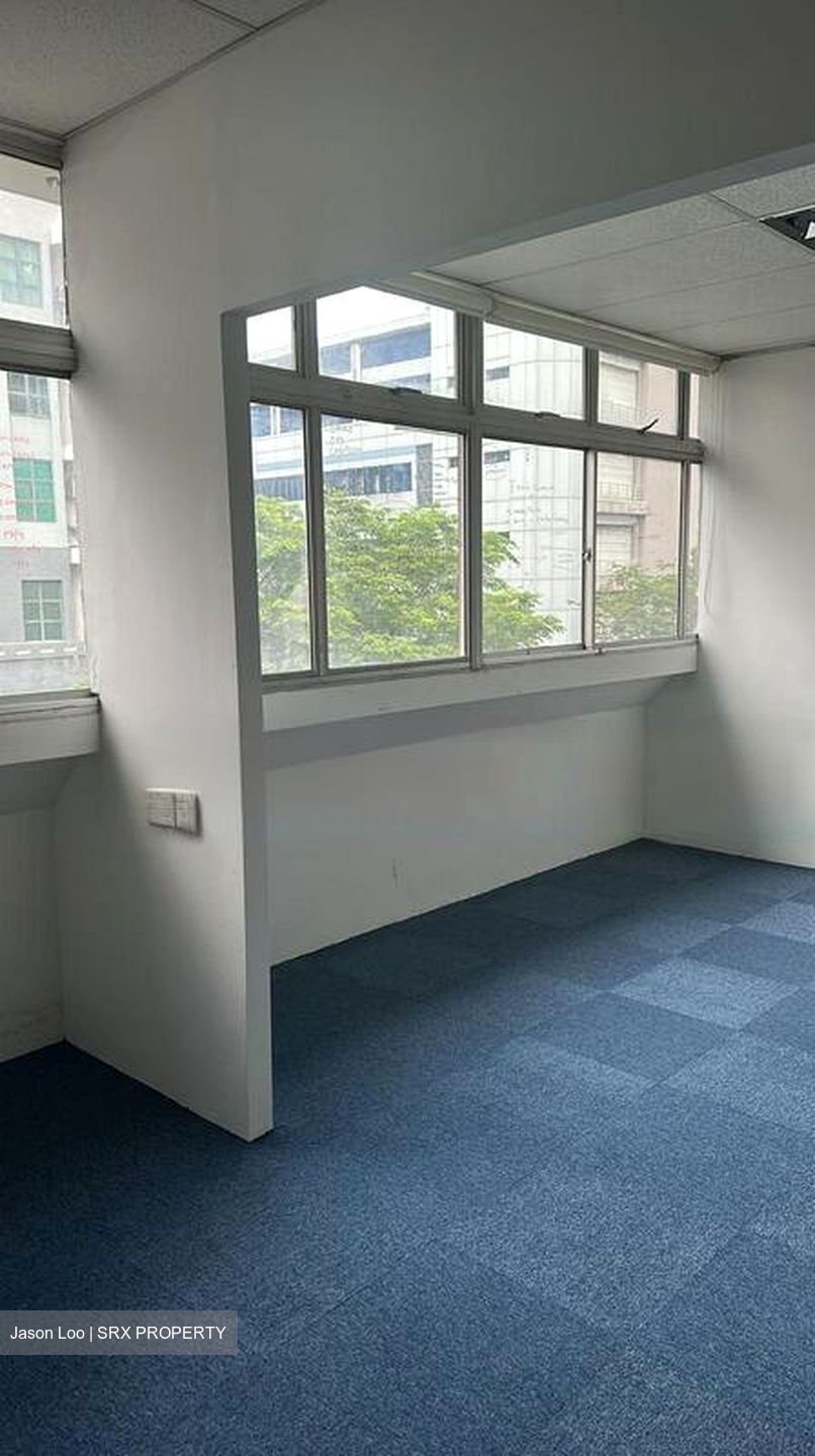 Valiant Industrial Building (D13), Factory #484091671